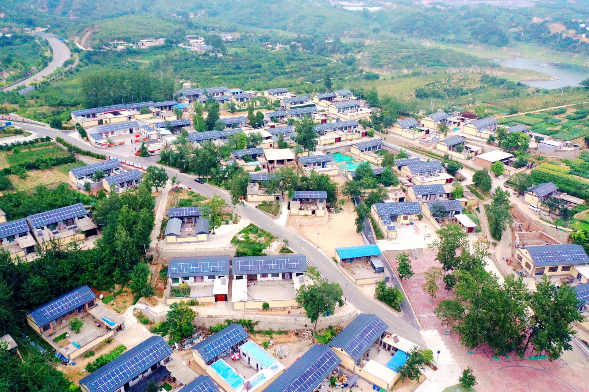 凯时官网登录入口电气西柏坡北庄光伏树模工程